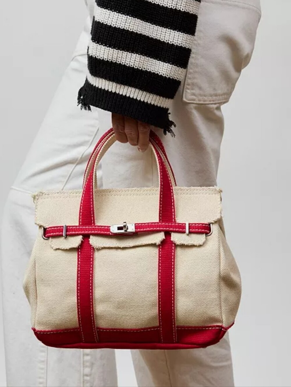 Sunwin Viral Madaket Nantucket Red Small Classic Tote Bag